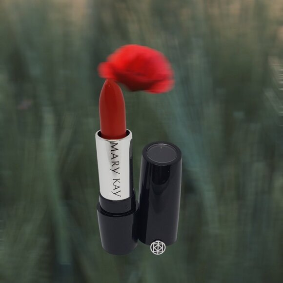 Poppy Please Gel Semi-Matte Lipstick - Mary Kay - Picture 8 of 8